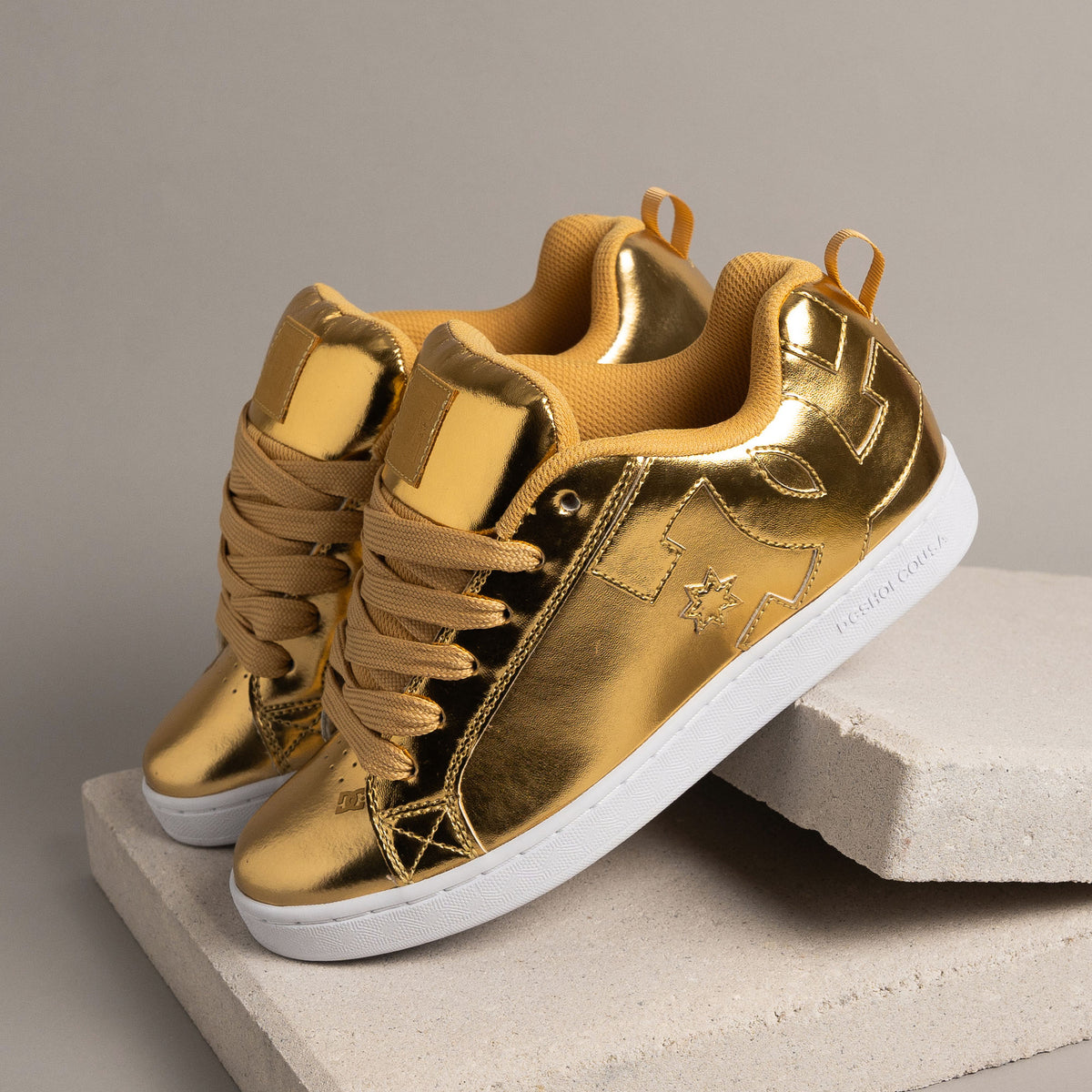 DC SHOES ウィメンズ Ws COURT GRAFFIK フットウェア スニーカー