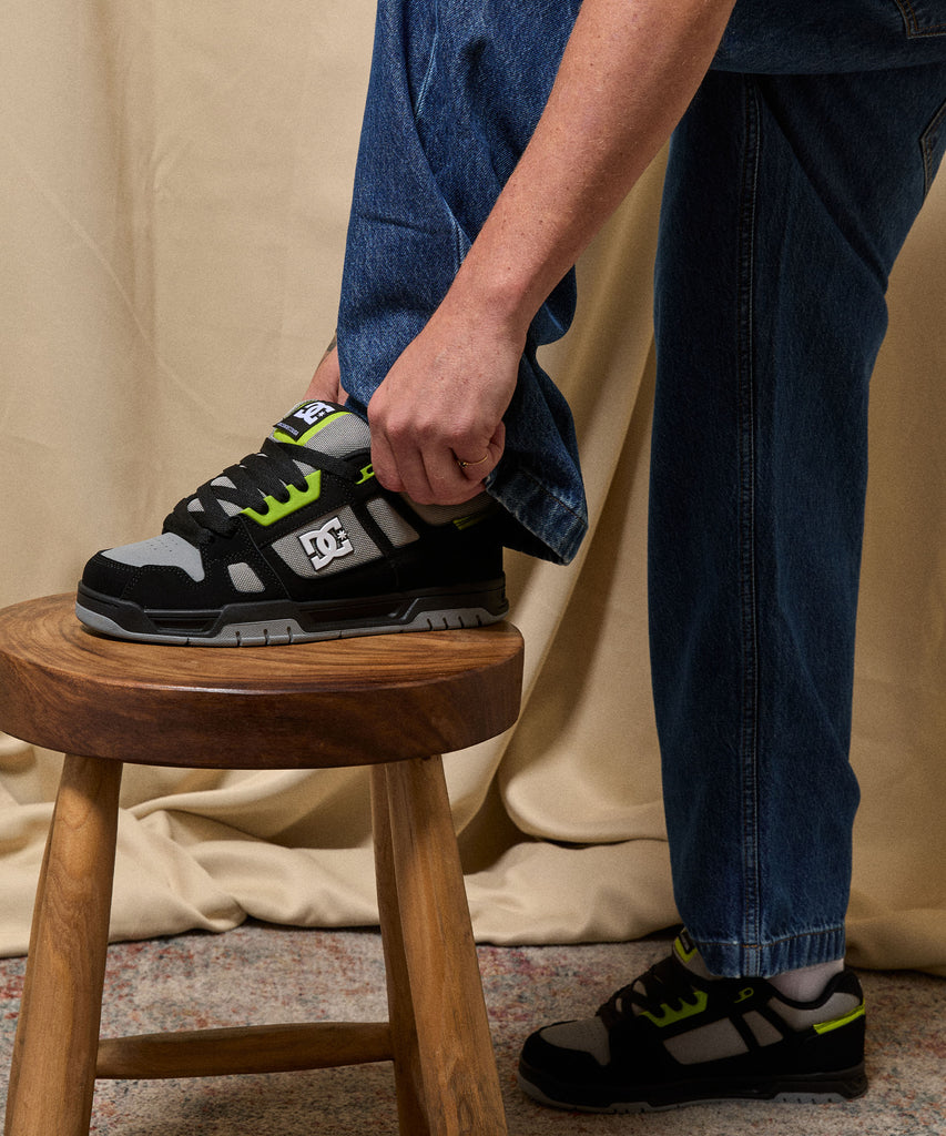 2026年3月29日まで限定販売　セール　　靴セットチアダンスウェア　大学生 SALE】DC SHOES メンズ STAG フットウェア スニーカー 【2026年春夏