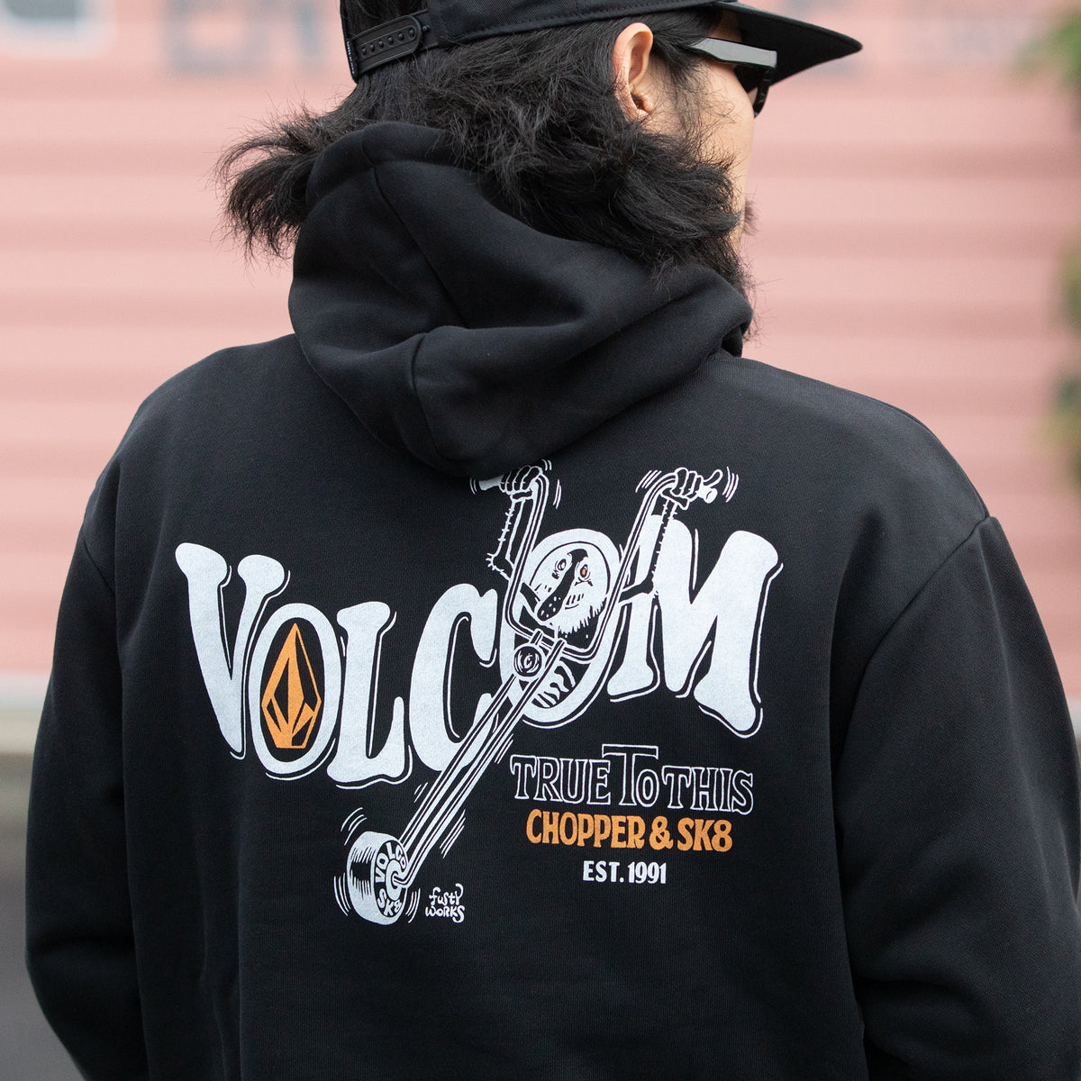 直営店限定】 VOLCOM メンズ FUSTY WORKS 2025 HOODY パーカー 【2026