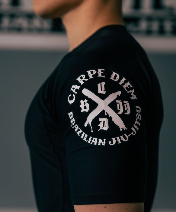 RVCA SPORT メンズ CARPE DIEM X RVCA RS ST ラッシュガード 【2026年夏モデル】