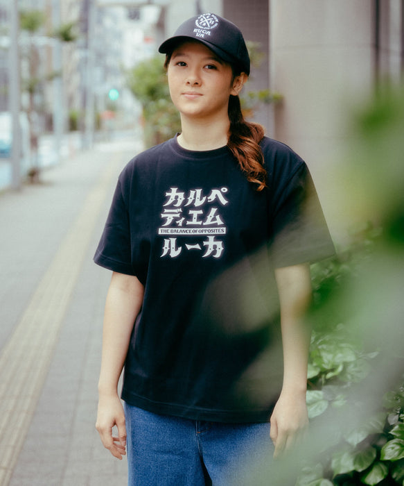RVCA SPORT メンズ CARPE DIEM X RVCA KATAKANA ST Tシャツ 【2026年夏モデル】