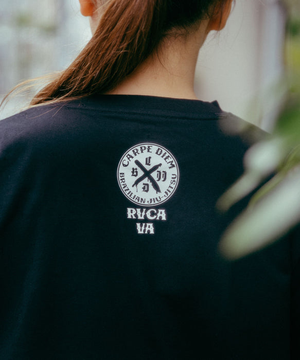 RVCA SPORT メンズ CARPE DIEM X RVCA KATAKANA ST Tシャツ 【2026年夏モデル】