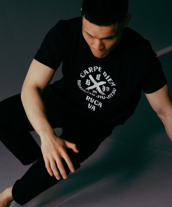 RVCA SPORT メンズ CARPE DIEM X RVCA ST Tシャツ 【2026年夏モデル】