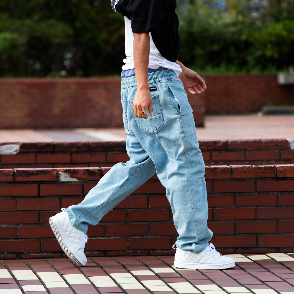 22_cab5e7e1-5354-44b2-b3bb-