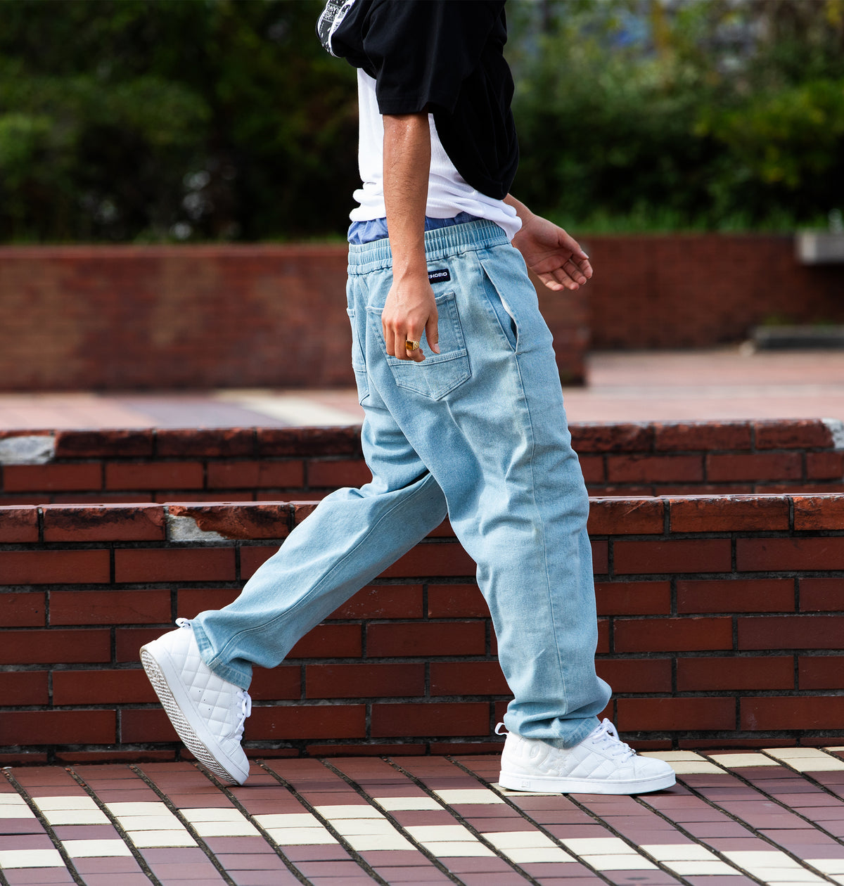 22_cab5e7e1-5354-44b2-b3bb-