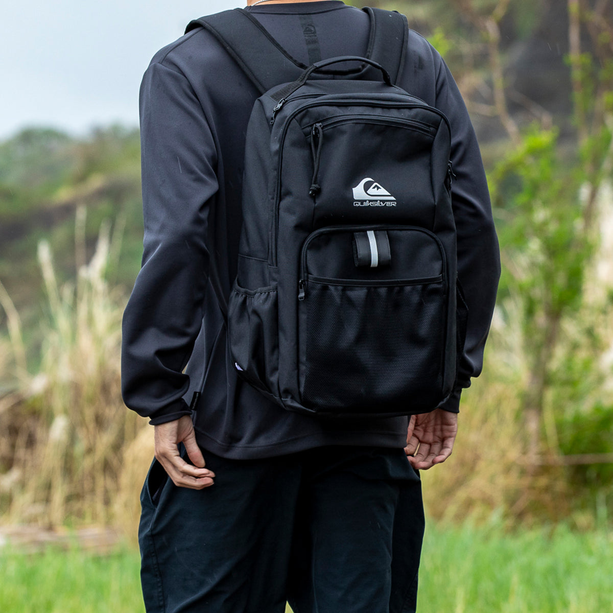 【レア】廃版品 QUIKSILVER 大きい リュック バックパック クイックシルバー バックパック リュック 32L 撥水 A4対応 保冷