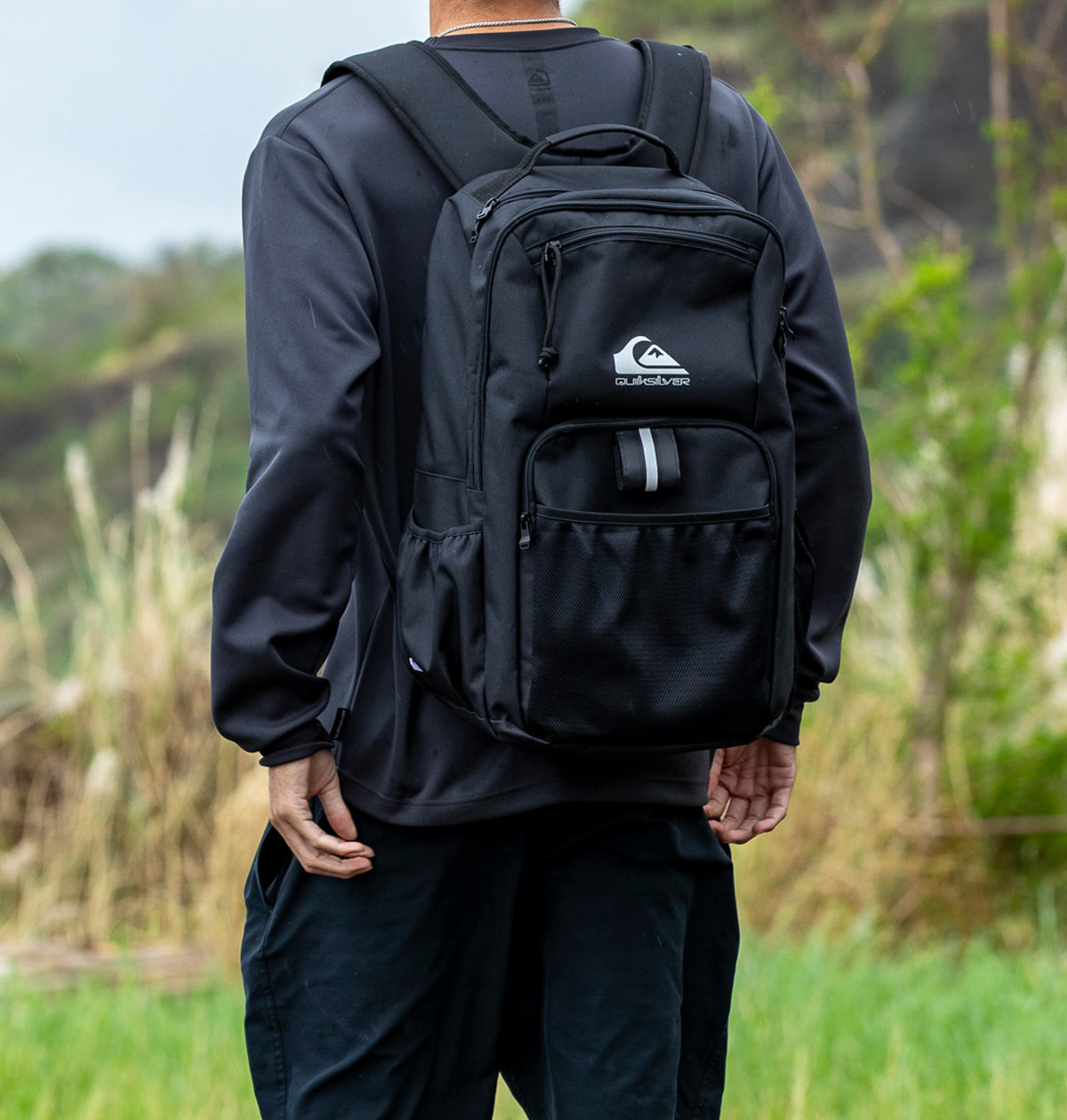 送料無料 新品 QUIKSILVER バックパック Quiksilver デイバック リュック SEA STASH MID/クイック