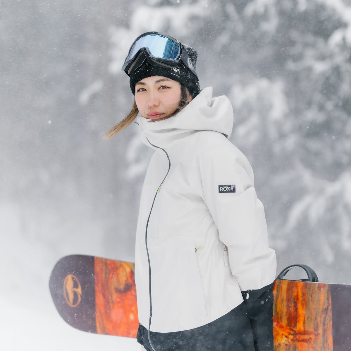 【ROXY 】美品GORE-TEX スノーボードジャケット OUTLET】【TAILORED FIT】 Roxy GORE-TEX LUNALITE 3L JK スノージャケット