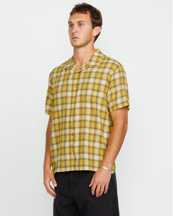 【OUTLET】VOLCOM Stone Facet Short Sleeve - SEEDY YELLOW