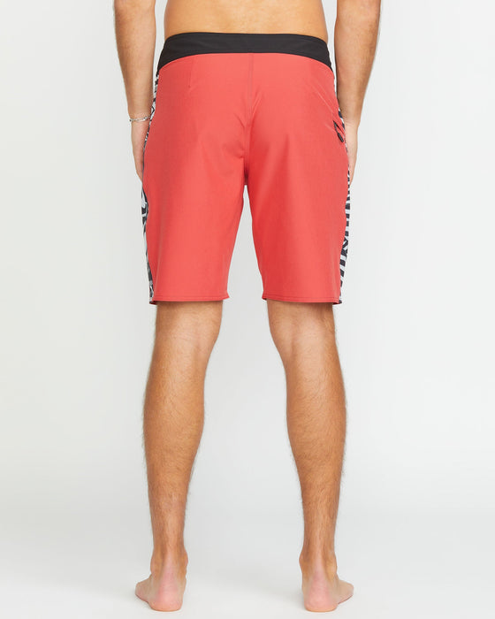 【OUTLET】VOLCOM Mingle Mod-Tech Trunks - Cranberry