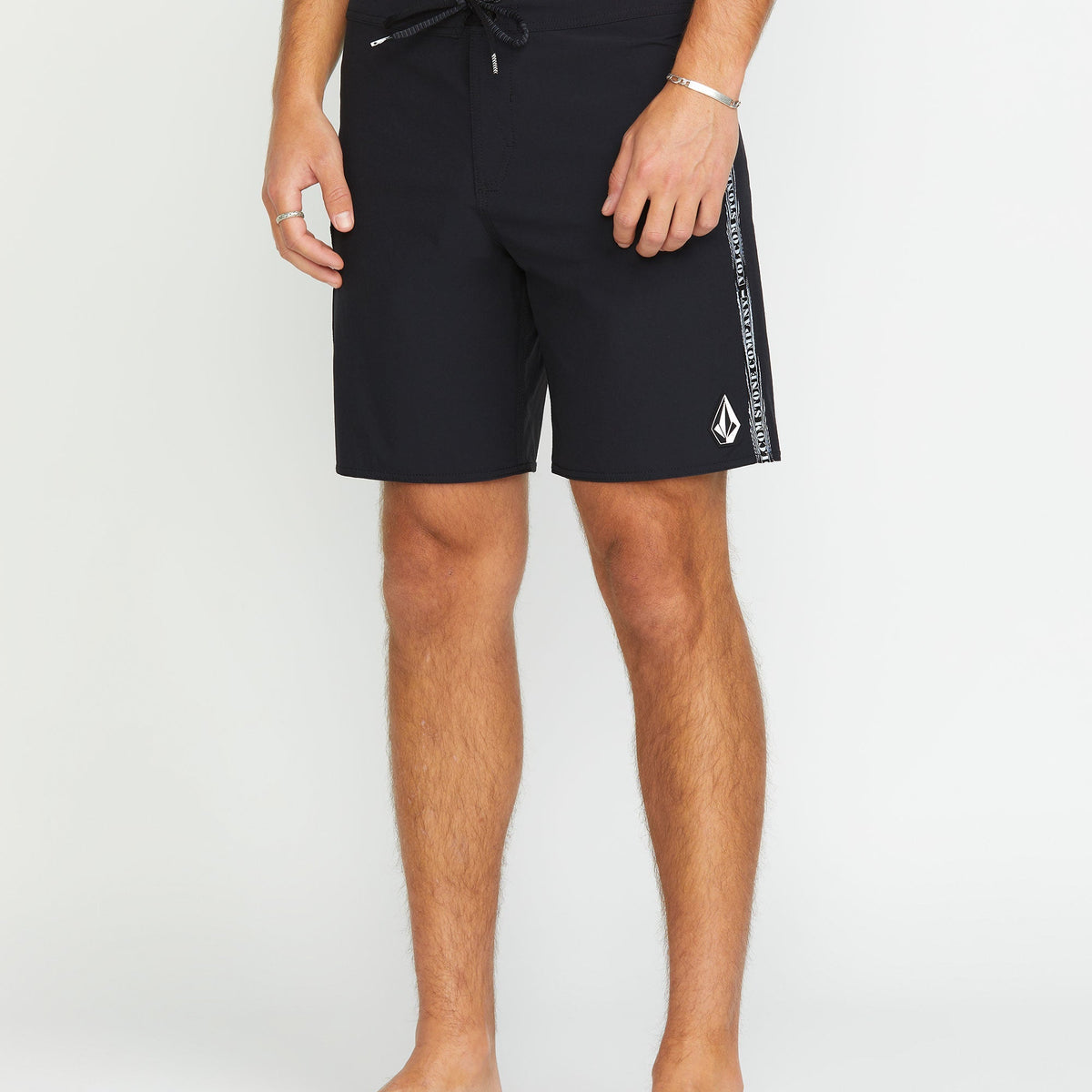 OUTLET】VOLCOM Command Mod-Tech Trunks - Black