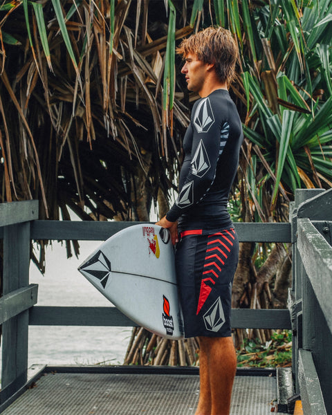 OUTLET】VOLCOM Jack Robinson Mod-Tech Trunks - Black