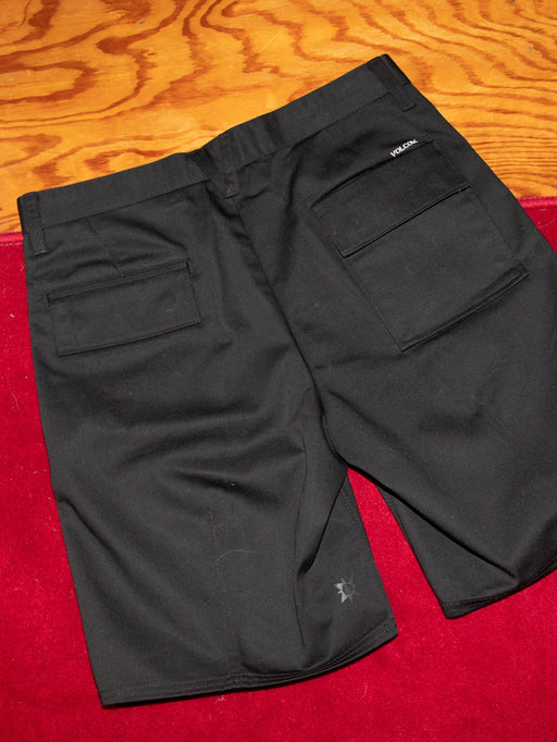 OUTLET】VOLCOM Tokyo True Featured Artist Yusuke Services