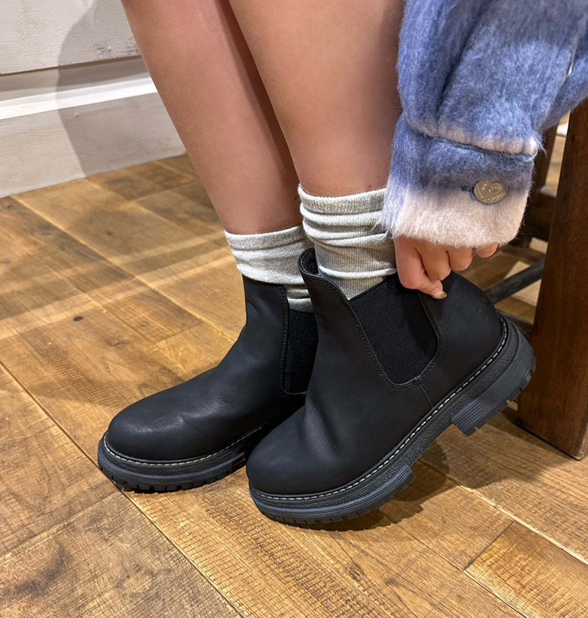 りりこページ Roxy LORENA II サイドゴアブーツ