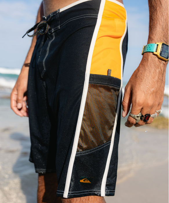 QUIKSILVER X BOB MARLEY UPRISING 21 ボードショーツ 【2026年秋冬モデル】