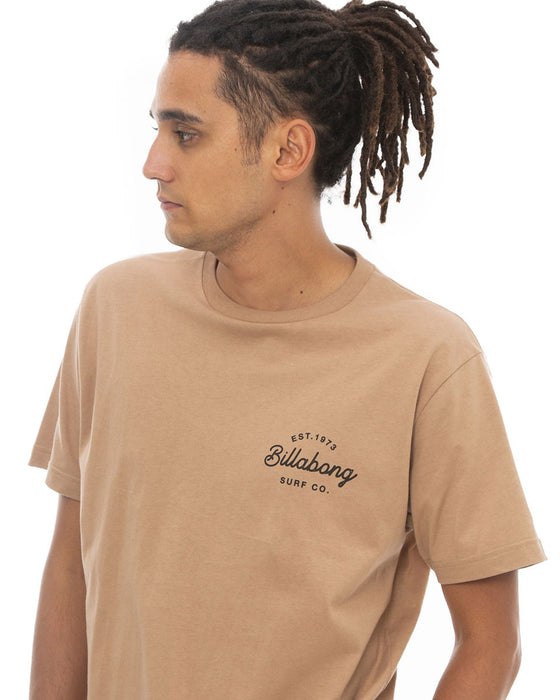 【OUTLET】【オンライン限定カラー】BILLABONG メンズ OVAL SCRIPT Ｔシャツ MOC 【2023年春夏モデル】