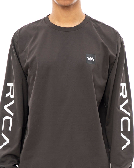 【OUTLET】RVCA SPORTS メンズ 【ALWAYS READY】 RVCA 2X LT ラッシュガード【2023年秋冬モデル】