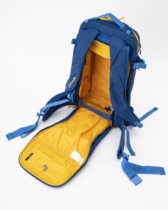 【OUTLET】DAKINE POACHER 22L バックパック DBL 【2023/2024年冬モデル】