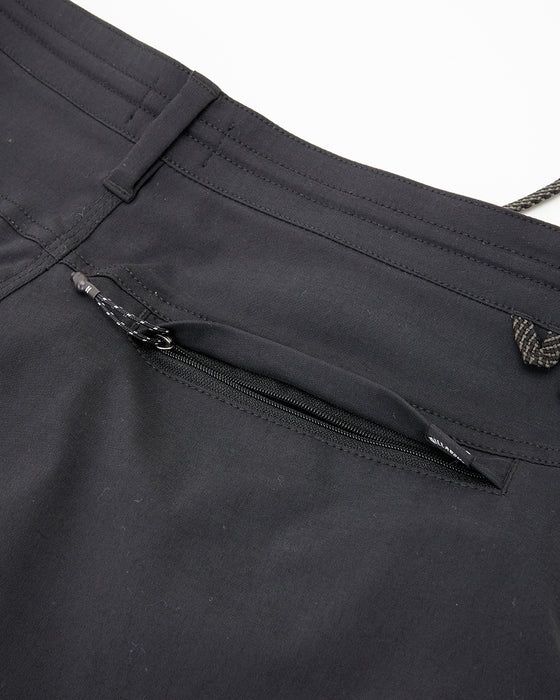 【OUTLET】BILLABONG メンズ SURFTREK PLUS PANT ロングパンツ BLK 【2024年秋冬モデル】