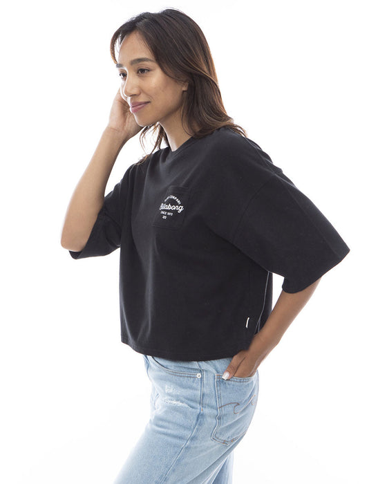 【OUTLET】BILLABONG レディース 【Shino's Favorite Items】 ARCH LOGO CROPPED TEE クロップドＴシャツ 【2024年春夏モデル】