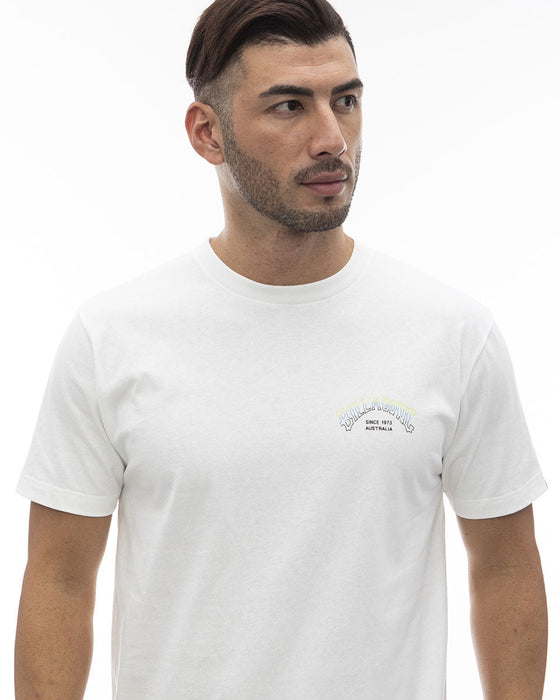 【OUTLET】BILLABONG メンズ TRIBONG ARCH Ｔシャツ 【2024年夏モデル】