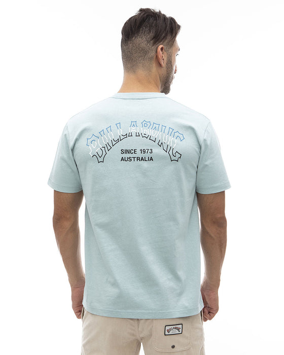 【OUTLET】BILLABONG メンズ TRIBONG ARCH Ｔシャツ 【2024年夏モデル】