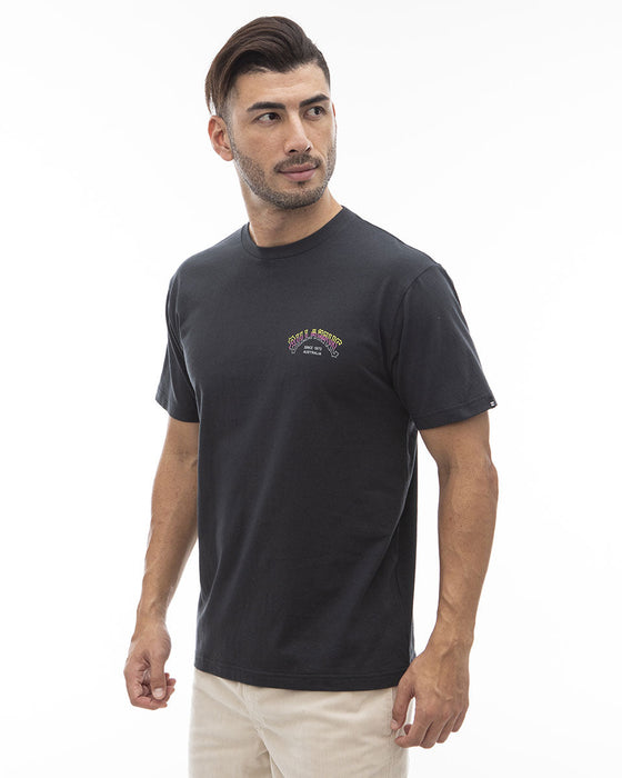 【OUTLET】BILLABONG メンズ TRIBONG ARCH Ｔシャツ 【2024年夏モデル】