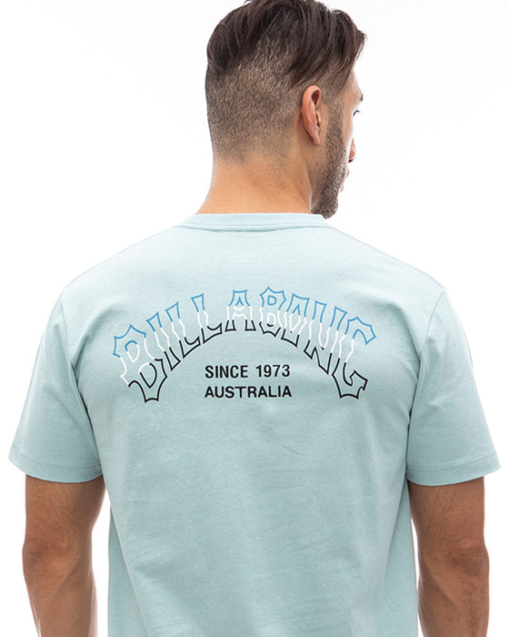 【OUTLET】BILLABONG メンズ TRIBONG ARCH Ｔシャツ 【2024年夏モデル】