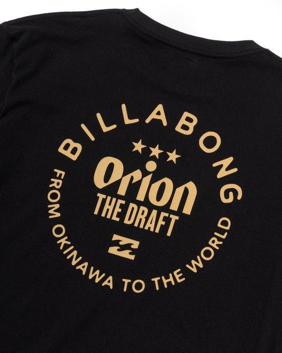【OUTLET】BILLABONG メンズ ORION BEER x BILLABONG COLLECTION ORION THE DRAFT TEE Ｔシャツ BLK 【2024年夏モデル】
