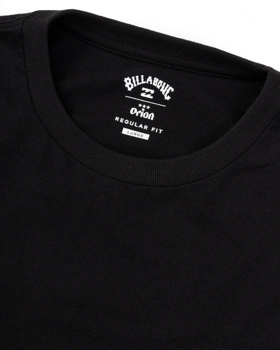 【OUTLET】BILLABONG メンズ ORION BEER x BILLABONG COLLECTION ORION THE DRAFT TEE Ｔシャツ BLK 【2024年夏モデル】