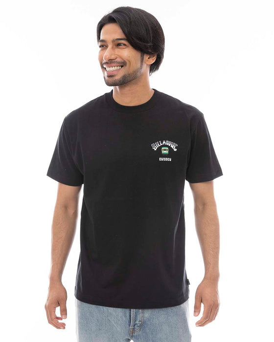 【直営店限定】BILLABONG メンズ 江ノ電×BILLABONG HERITAGEロゴ コラボTシャツ  【2024年夏モデル】