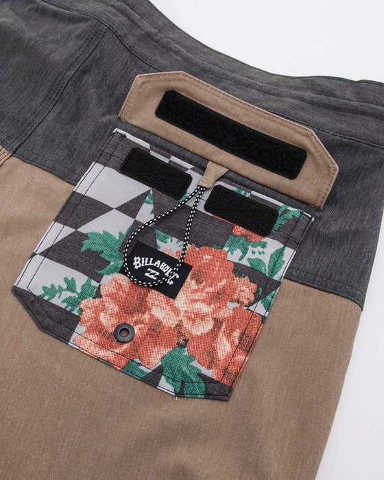 【OUTLET】BILLABONG メンズ 【LO TIDES】 TRIBONG LT ボードショーツ/サーフトランクス  【2024年夏モデル】