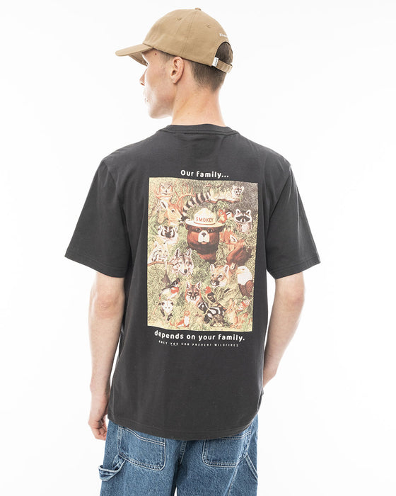 【2 BUY 20％OFF】【OUTLET】ELEMENT メンズ 【SMOKEY BEAR】 SBXE FAMILY SS Ｔシャツ KTA0 【2024年春夏モデル】