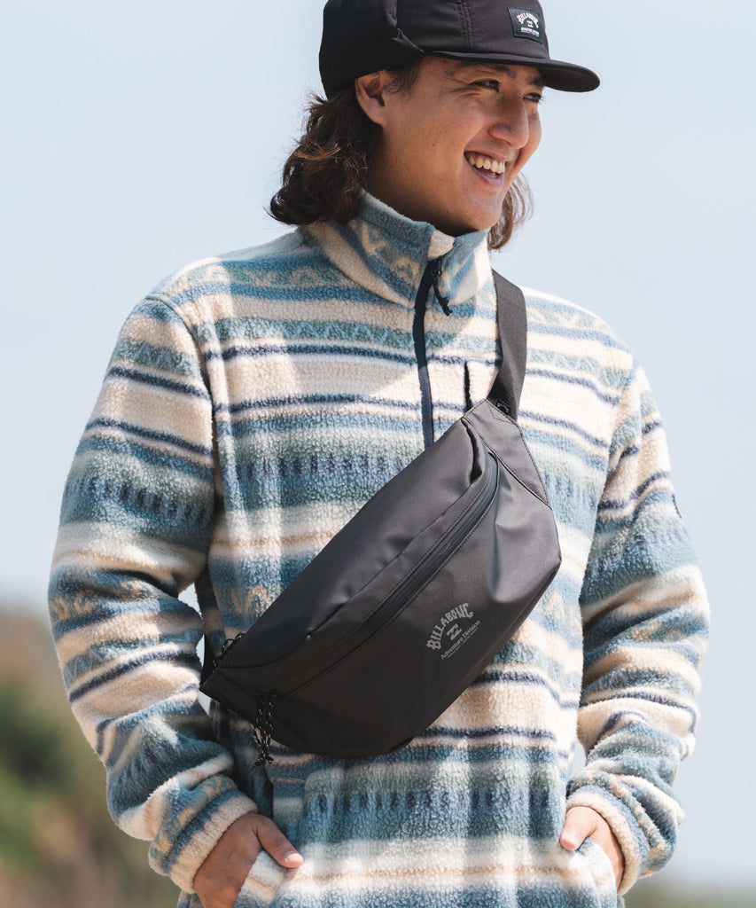 ビラボンMサイズ グレー　A/Div. LIGHT SHELL BONDING OUTLET】BILLABONG メンズ 【A/DIV.】UTILITY SHOULDER BAG ショルダー
