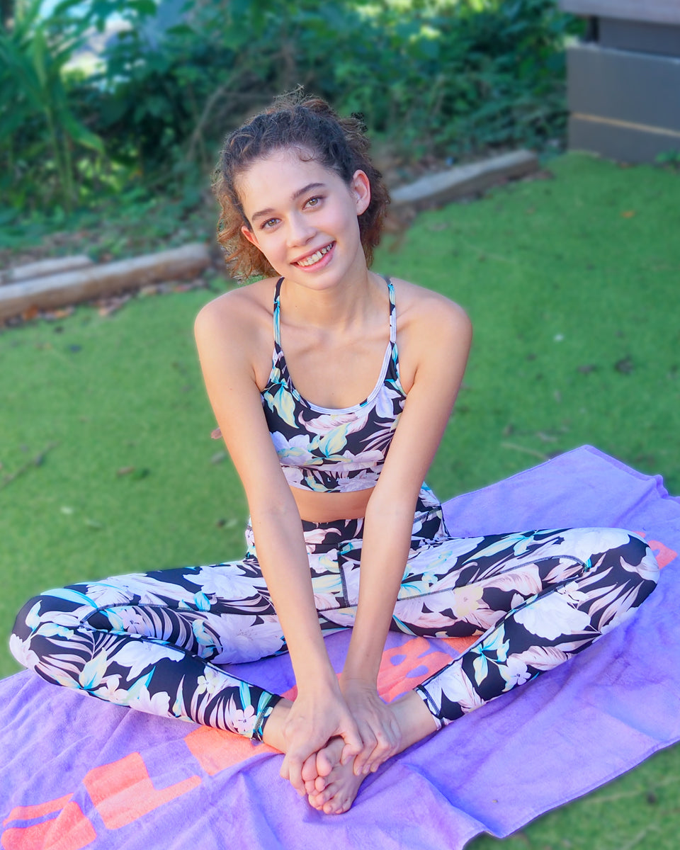 【BILLABONG 】ウェアーセット レディースMサイズ　美品 OUTLET FAMILY SALE】BILLABONG レディース 【ACTIVE】 ACTIVE