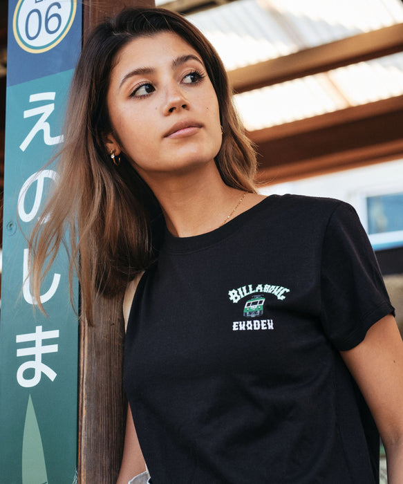 【SALE】BILLABONG レディース 【江ノ電×BILLABONG】ENODEN BABY FIT TEE Tシャツ【BABY FIT】 【2025年秋冬モデル】