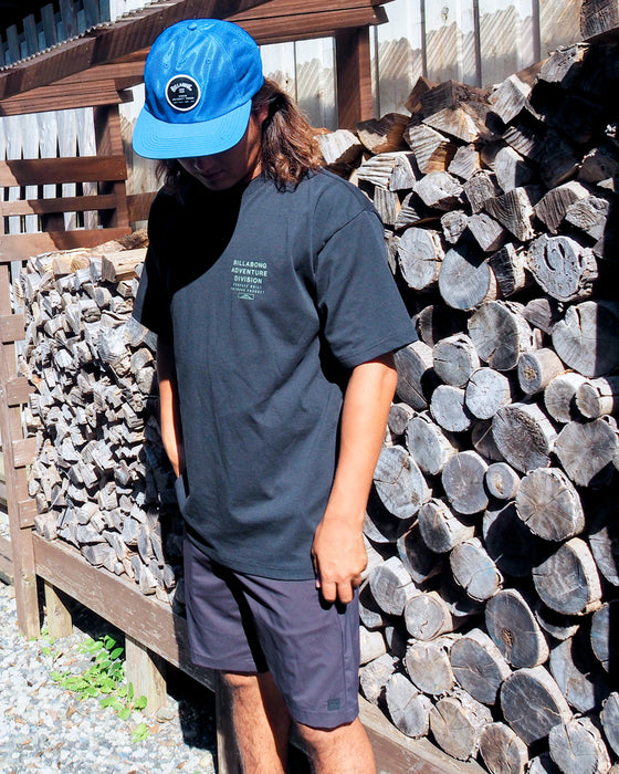 【OUTLET】BILLABONG メンズ 【A/DIV.】 ADIV LOGO 2.0 Tシャツ 
【WIDE FIT】【2025年夏モデル】