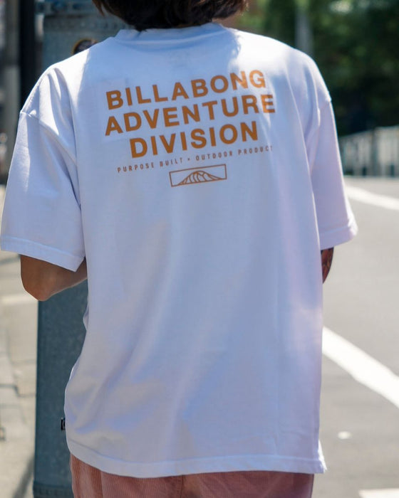 【OUTLET】BILLABONG メンズ 【A/DIV.】 ADIV LOGO 2.0 Tシャツ 
【WIDE FIT】【2025年夏モデル】