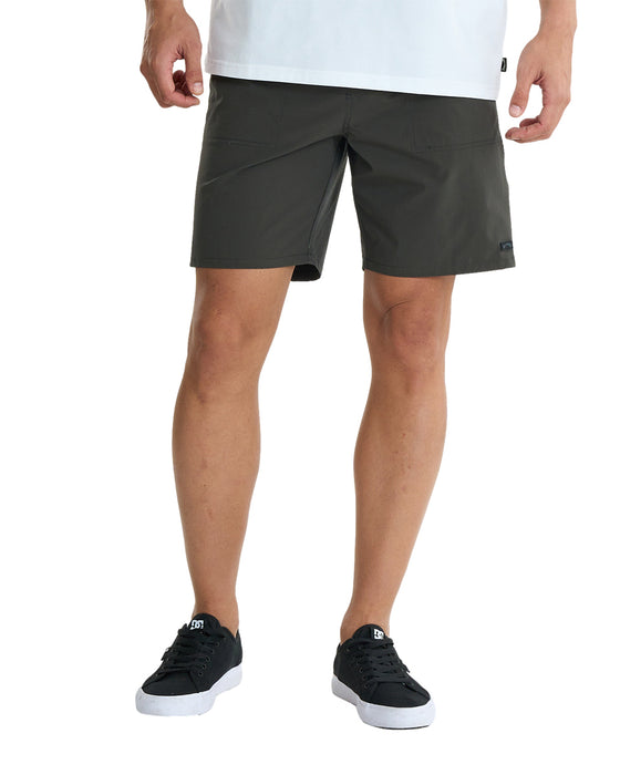 BILLABONG メンズ 【A/DIV.】 SURFTREK UTILITY ELASTIC HYB ショートパンツ 【2025年夏モデル】 RAV / XL