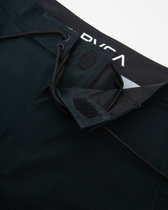 RVCA メンズ HAWAII APEX 2 TRUNK 18 ボードショーツ 【2025年春夏モデル】 BLK / 34