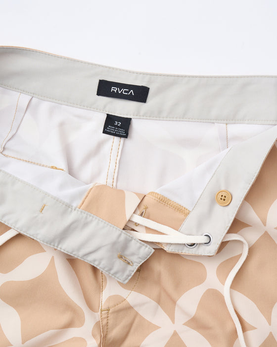【OUTLET】RVCA メンズ 【LAURYN ALVAREZ】 LA ORNAMENT TRUNK 17 ボードショーツ 【2025年春夏モデル】