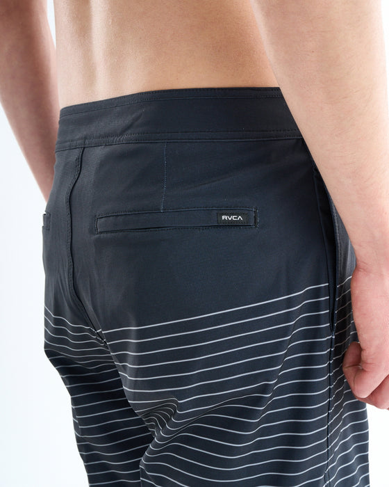 【OUTLET】RVCA メンズ CURREN TRUNK 18 ボードショーツ 【2025年春夏モデル】
