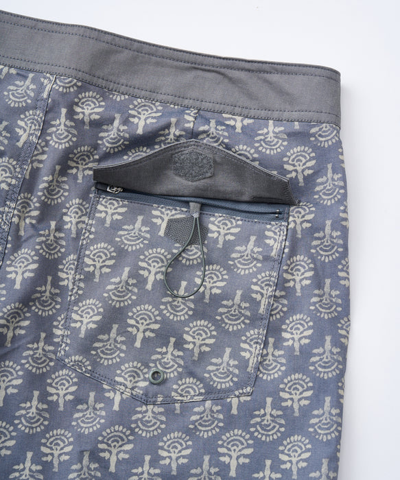 RVCA メンズ FREEPORT TRUNK 16 ボードショーツ 【2025年春夏モデル】 LED / 34
