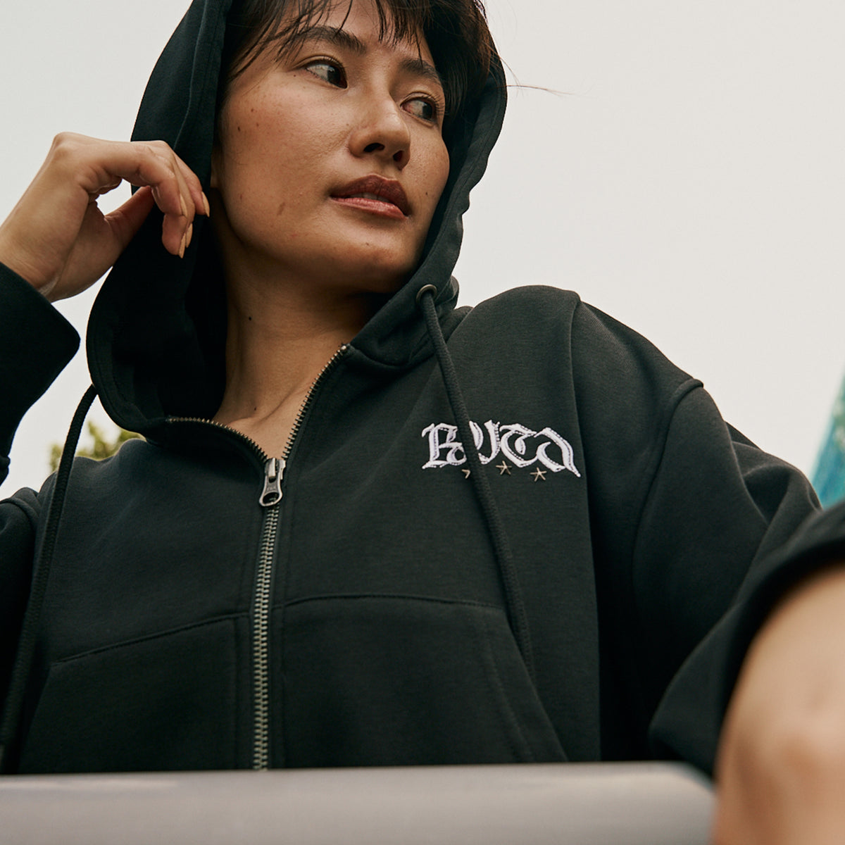 SALE】RVCA レディース NEAT ZIP HOODIE パーカー 【2025年秋冬モデル】