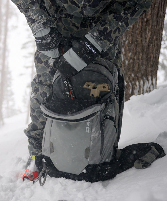 dakine poacher 32ℓ DAKINE POACHER BACKPACK 32L バックパック/リュック 【25-26SNOWモデル】