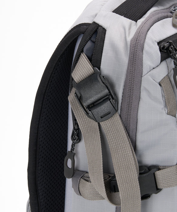 DAKINE POACHER BACKPACK 14L バックパック/リュック 【25-26SNOWモデル】