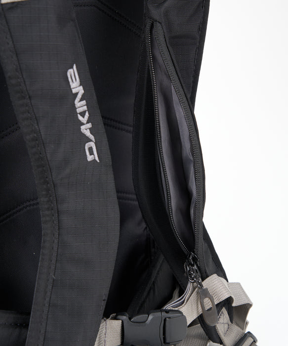 DAKINE MISSION PRO BACKPACK 18L バックパック/リュック 【25-26SNOWモデル】 BLK / F