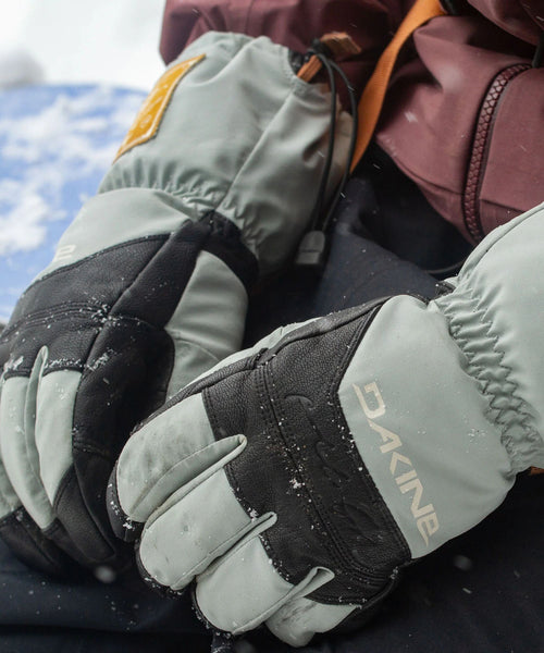 OUTLET】DAKINE TEAM EXCURSION GORE-TEX GLOVES RED スノーグローブ