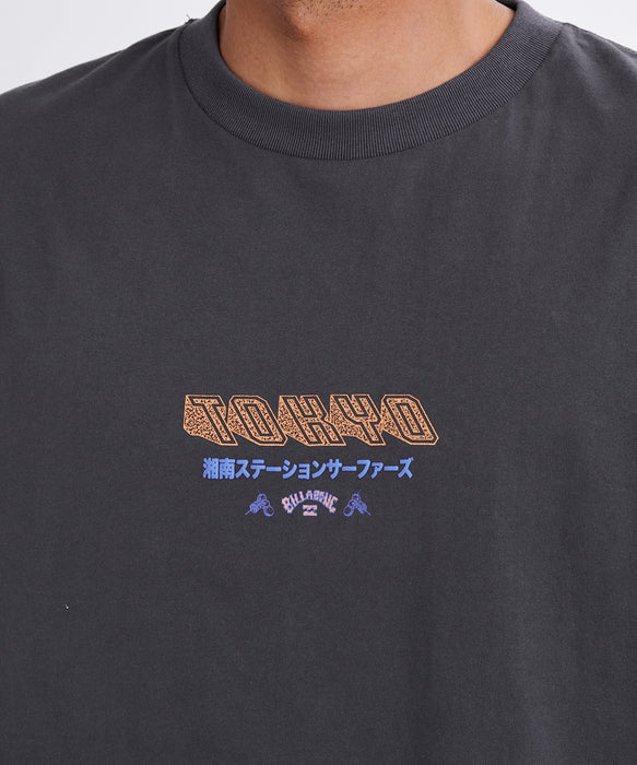 BILLABONG メンズ DESTINATION TOKYO Tシャツ 【2026年春夏モデル】 WAA / L