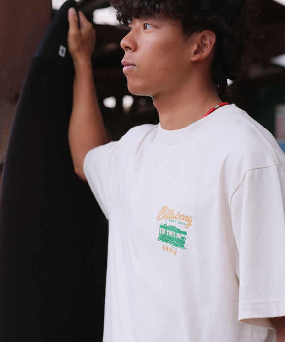 BILLABONG メンズ SURF TRAIN Tシャツ【OVER FIT】【江ノ電×BILLABONG】【2026年秋冬モデル】